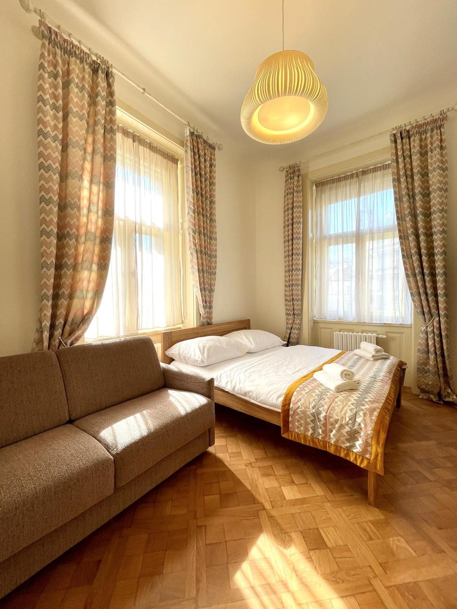 Havelska Old Town Residence Prag Exteriör bild